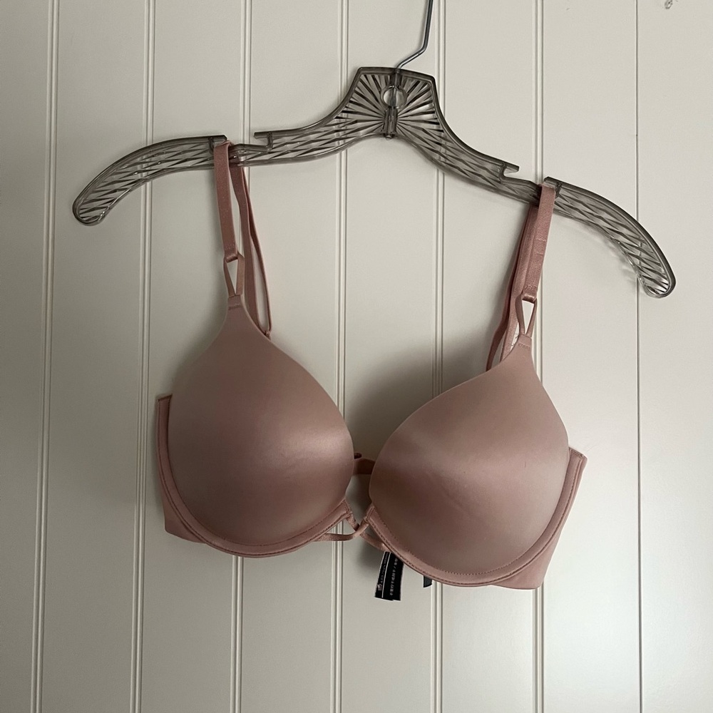 Victoria’s Secret Bombshell Adds 2 cups Beige 32D Bra
